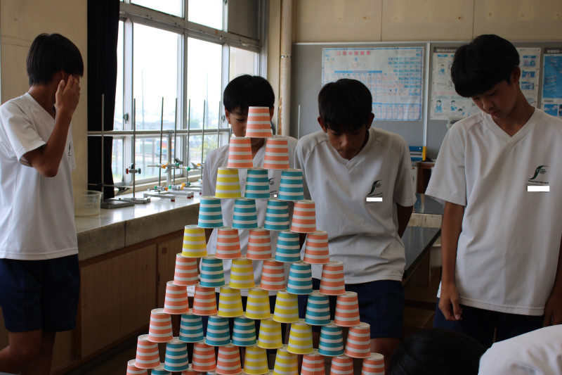 コップ９
